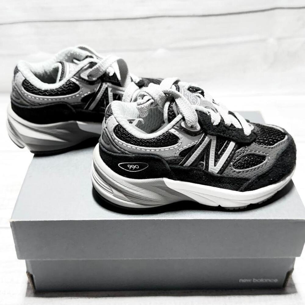 New balance 990v6 infant sneakers